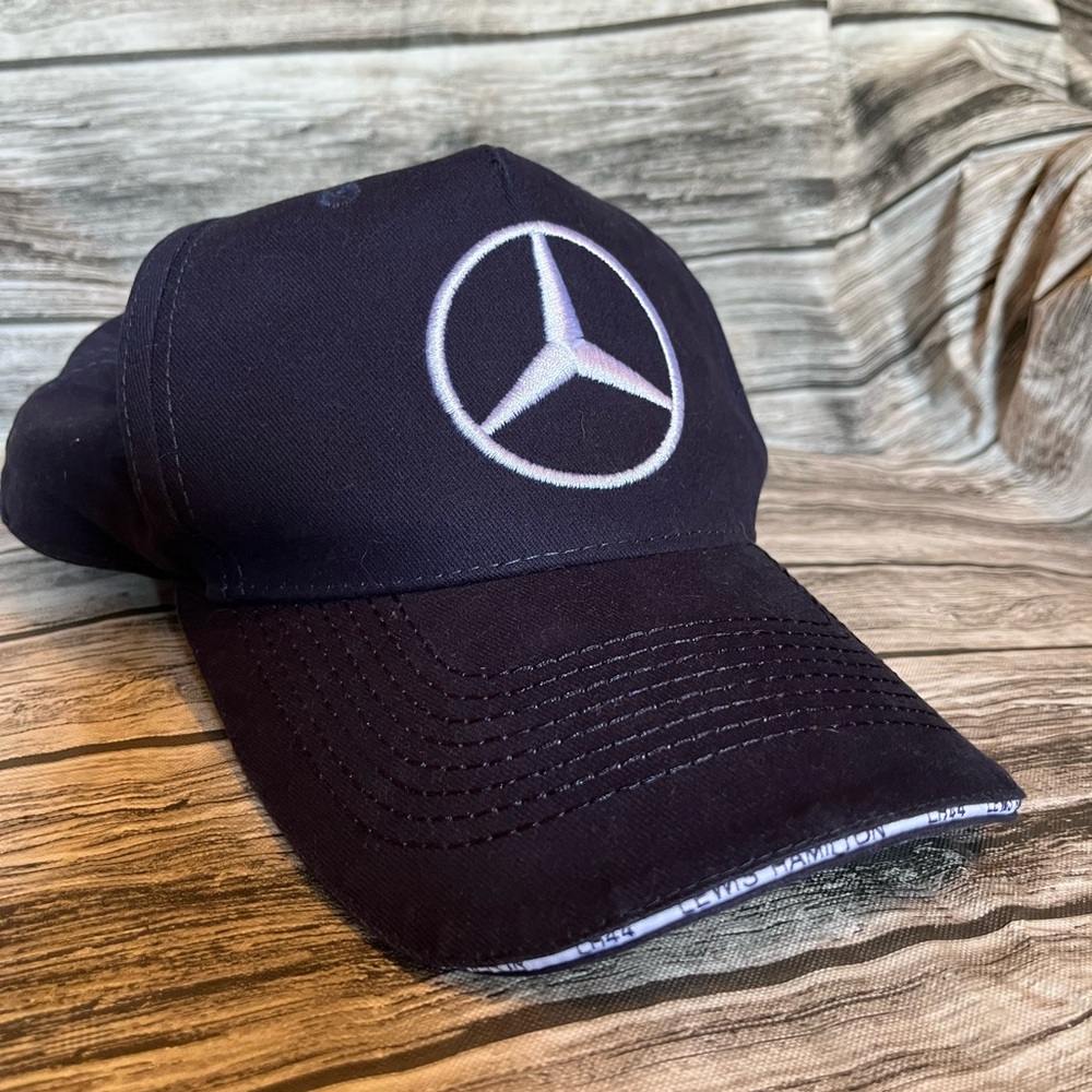 AMG Petronas Motorsport - Mercedes